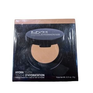 NYX Hydra Touch Powder Foundation - Warm Beige